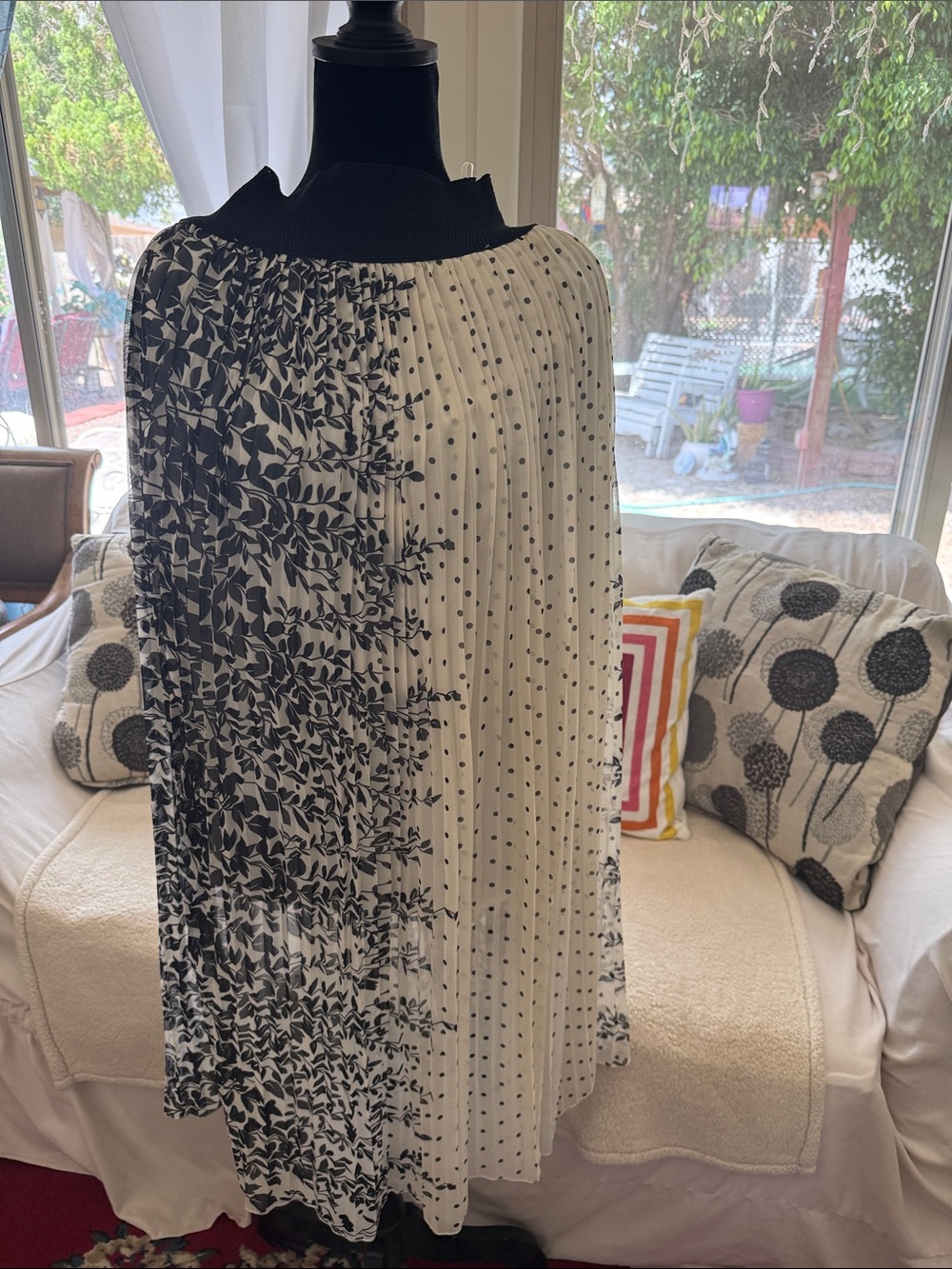 Pleated Black and White Printed Midi Skirt